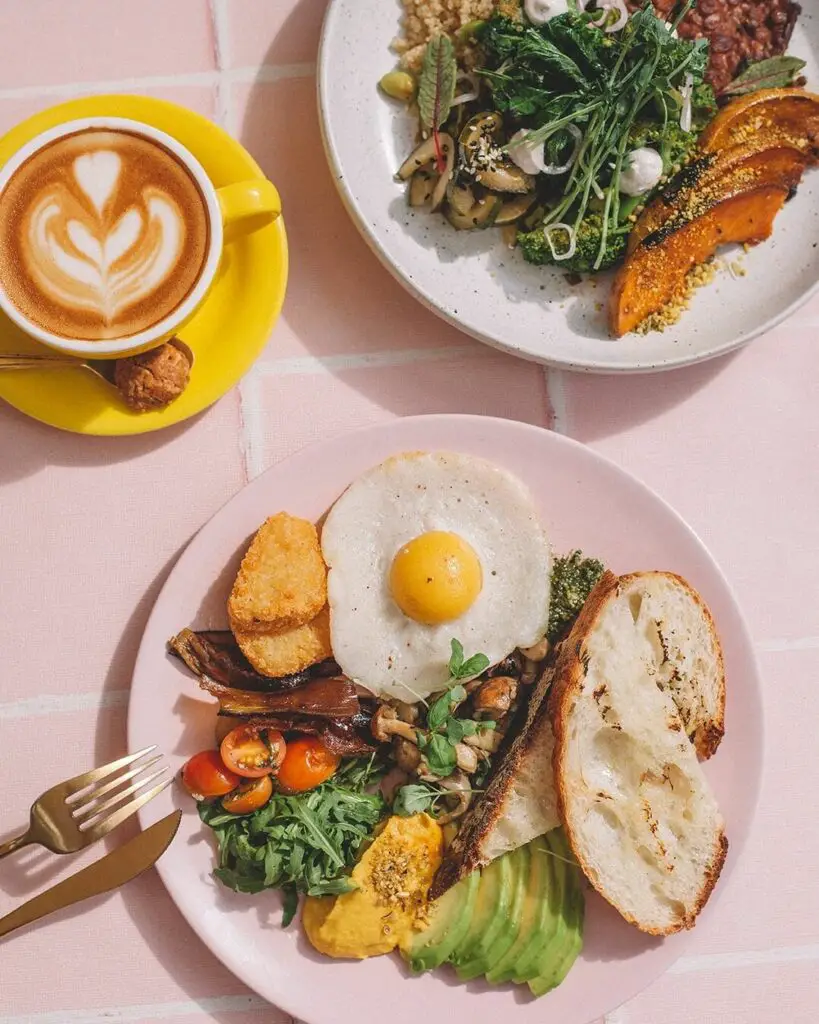 Breakfast at KYND Cafe in Bali